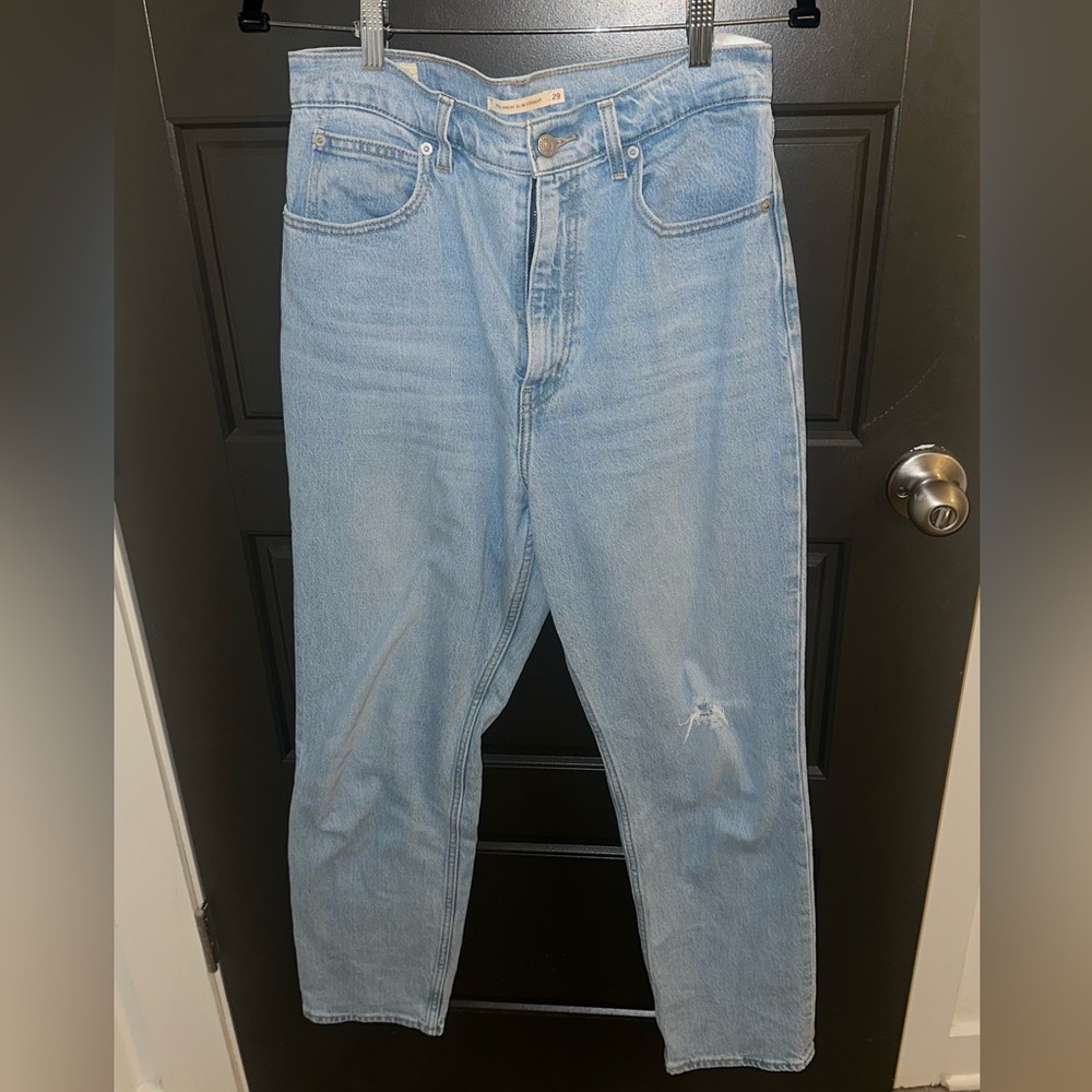 Levi’s Women’s 70’s High Rise Slim Straight Jeans